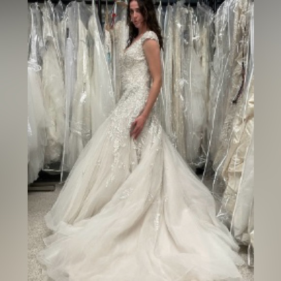 Kenneth Winston wedding dress - Picture 14 of 15